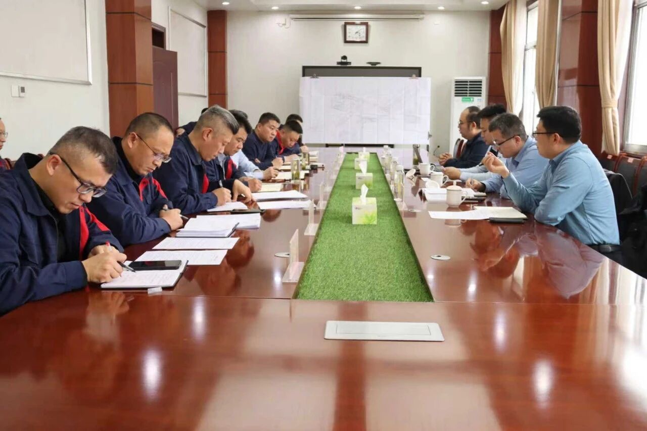 督导加压守底线 实干笃行保安全 —— 红旗煤矿全力筑牢年末岁初安全生产坚固防线1
